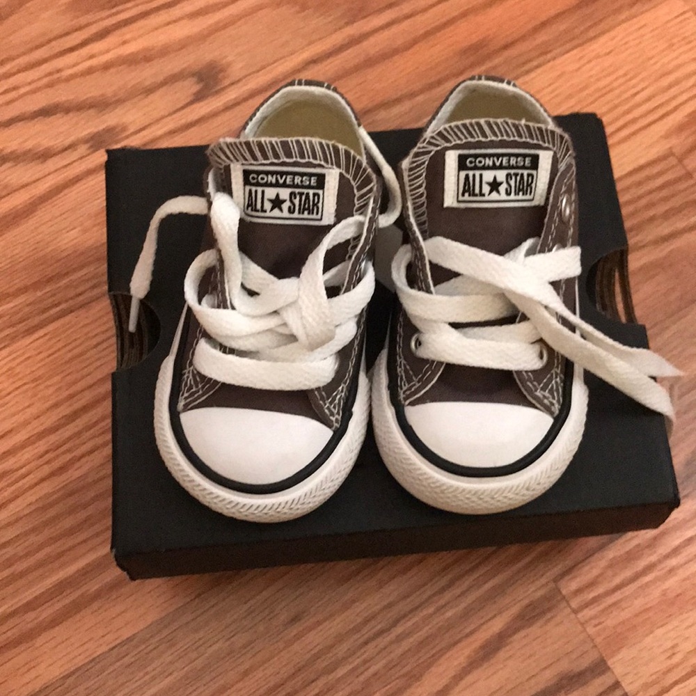 INFANT CONVERSE CHARCOAL SIZE 4